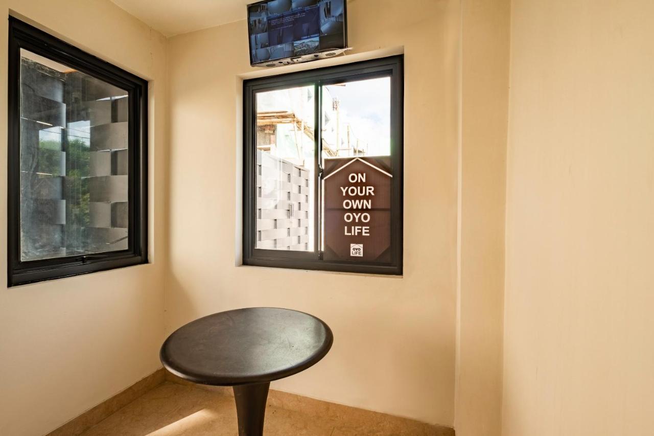 Oyo Life 2673 Rosewood Residence كراوانغ المظهر الخارجي الصورة